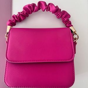 Forever 21 crossbody pink trendy bag
